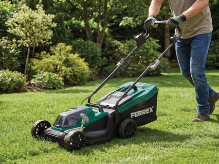 How to Mow Your Lawn in Spring (Beginner Guide)